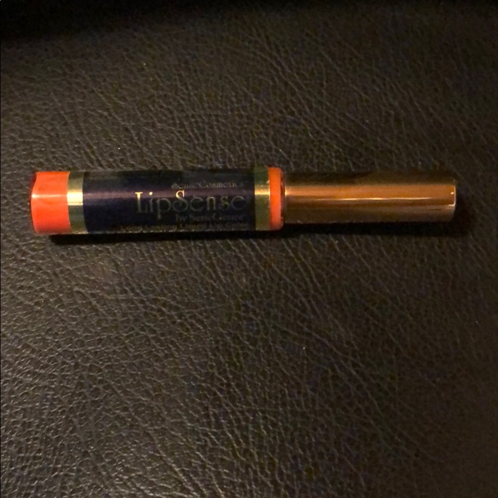 LipSense liquid lipstick. Coral-Lina